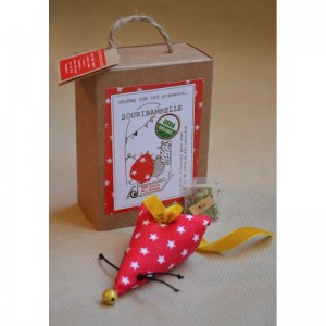 Un jouet pour chat en forme de souris à la cataire Un jouet pour chat en forme de souris qui sent bon la cataire.